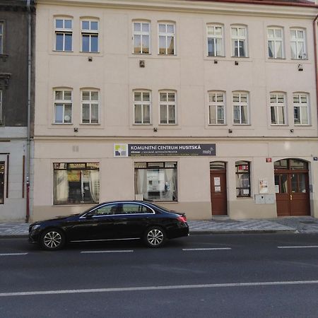 Studio Husitska 114/74 Prága Kültér fotó