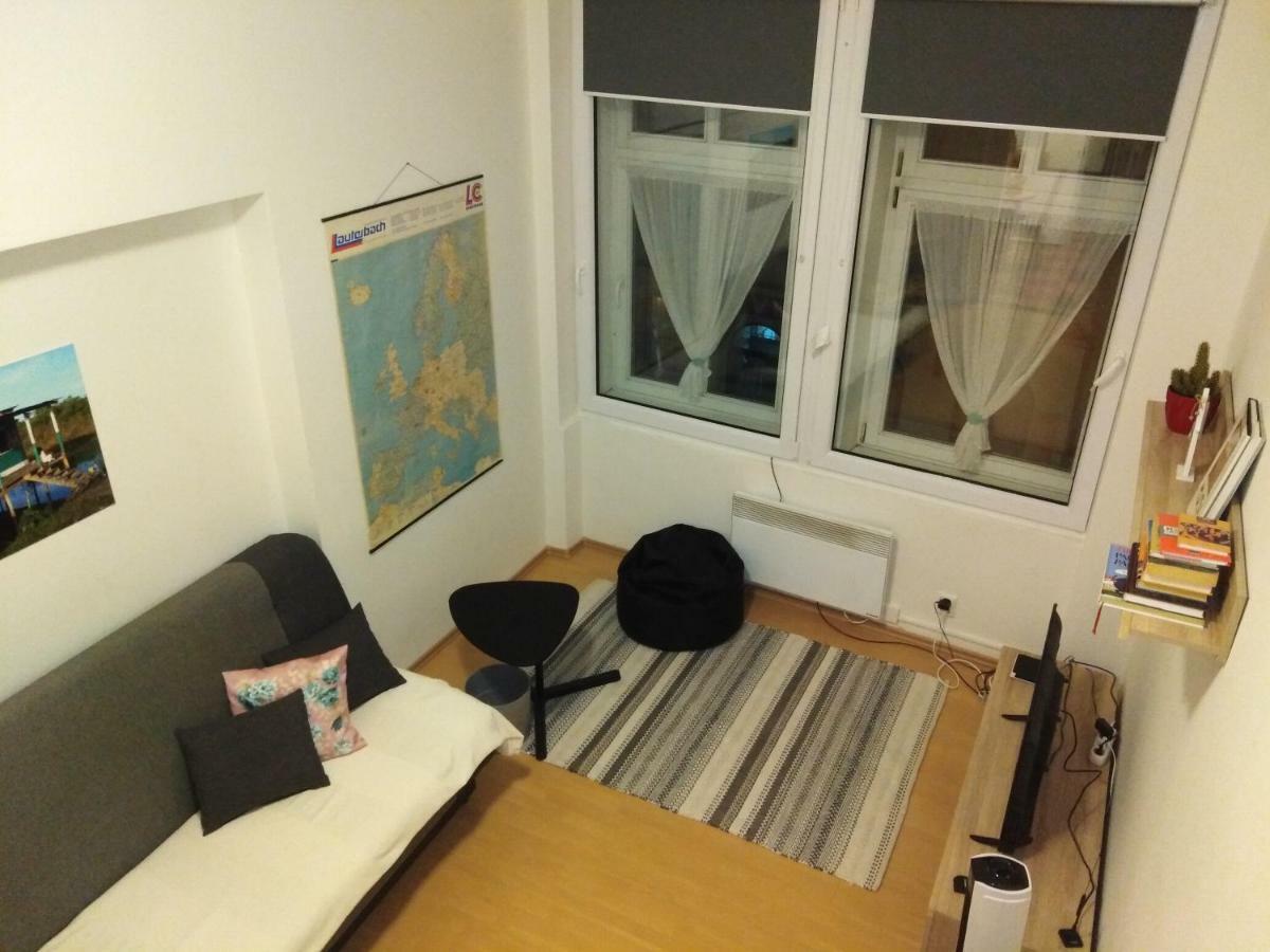 Studio Husitska 114/74 Prága Kültér fotó